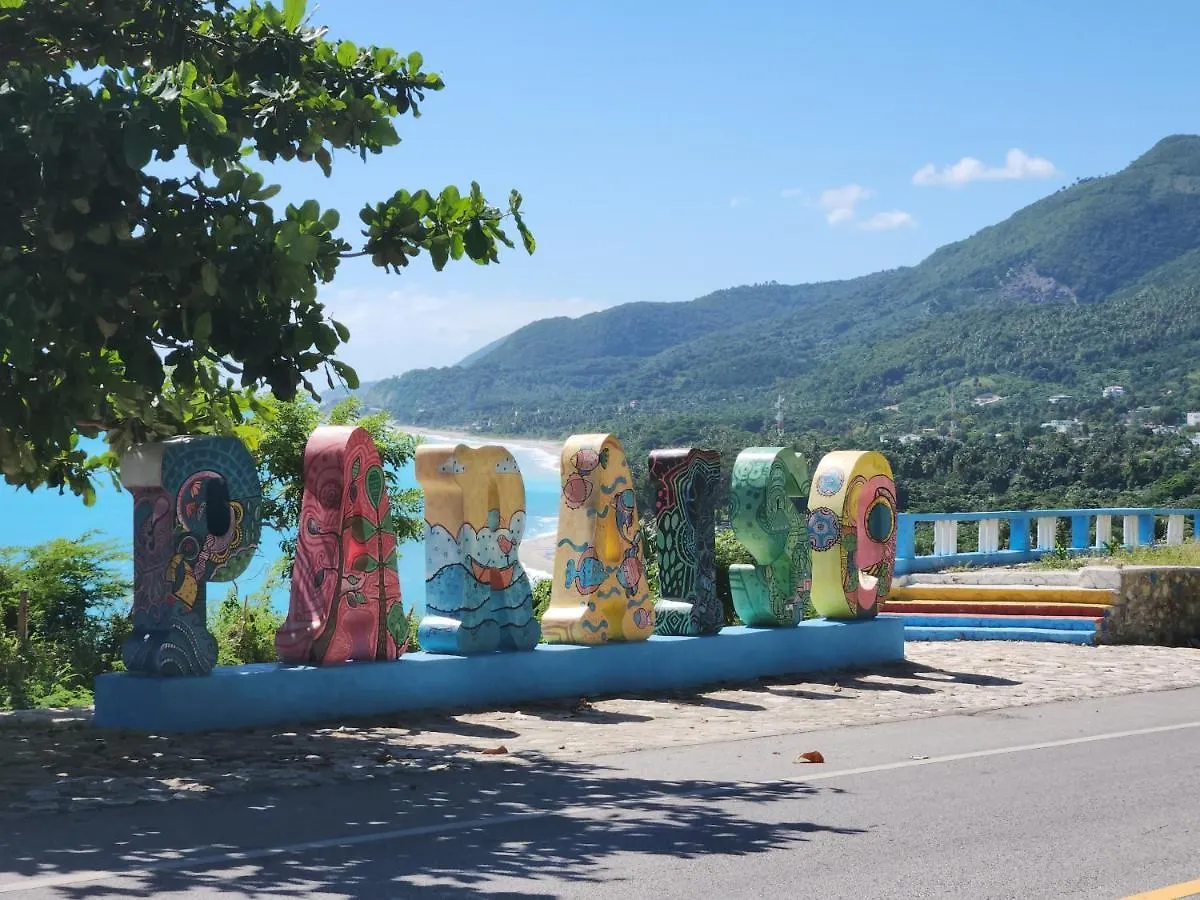 Beachfront Apartment, Quiet 4 Beds, 1 Bath, Ac, Wi-Fi, Hot Water, In Paraiso Near Los Patos 0*, Paraíso