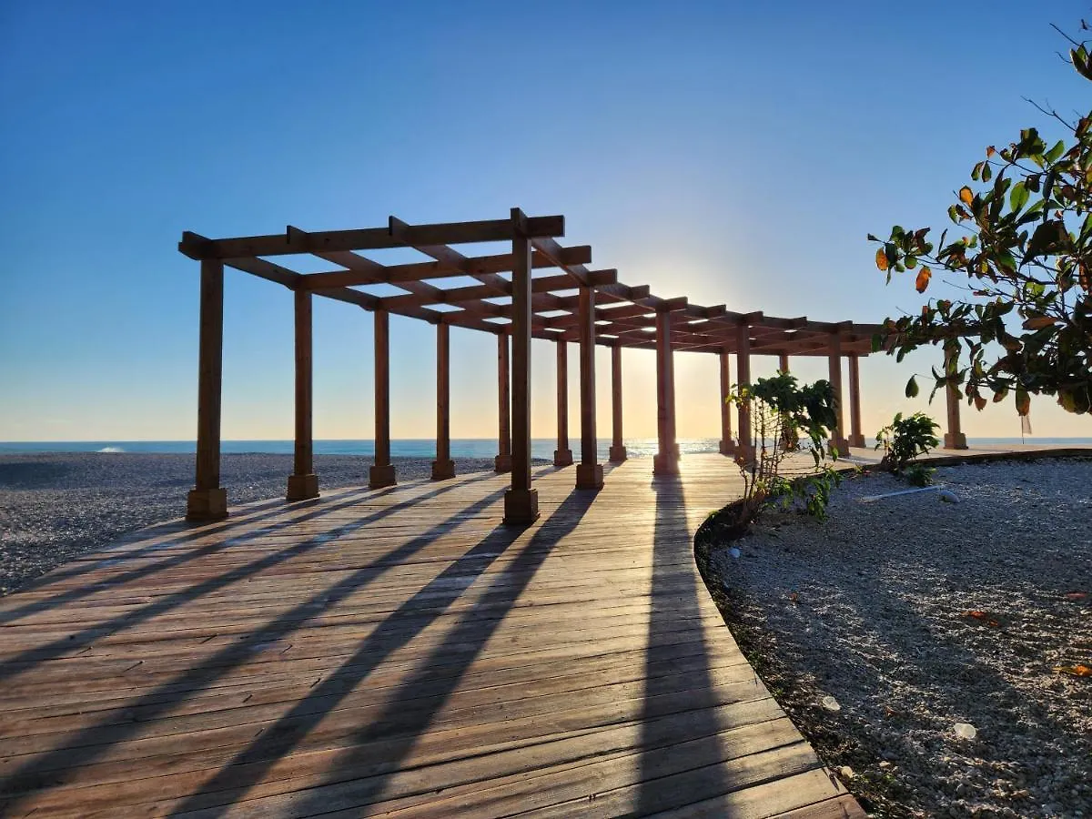 Apartamento Beachfront Apartment, Quiet 4 Beds, 1 Bath, Ac, Wi-Fi, Hot Water, In Paraiso Near Los Patos República Dominicana